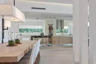 7972 Biscayne Point Cir, Miami Beach, FL 33141 - Photo 10