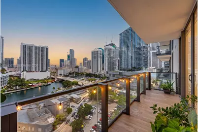 88 SW 7th St #1012, Miami, FL 33130 - Photo 2