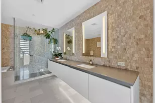 88 SW 7th St, Miami, FL 33130 - Photo 10