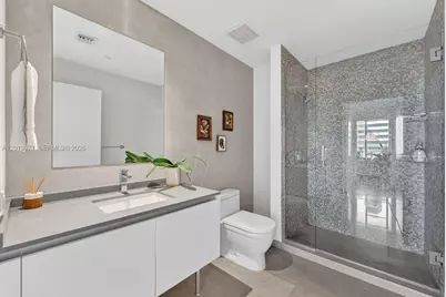 88 SW 7th St #1012, Miami, FL 33130 - Photo 14
