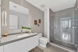 88 SW 7th St, Miami, FL 33130 - Photo 14