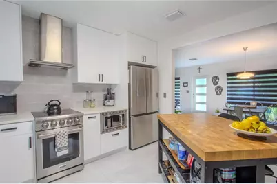 1032 SW 15th Ter, Fort Lauderdale, FL 33312 - Photo 6