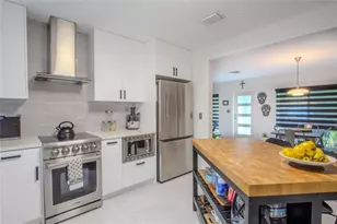 1032 SW 15th Terrace, Fort Lauderdale, FL 33312 - Photo 6
