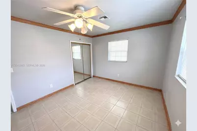 371 SW 67th Ter, Pembroke Pines, FL 33023 - Photo 4