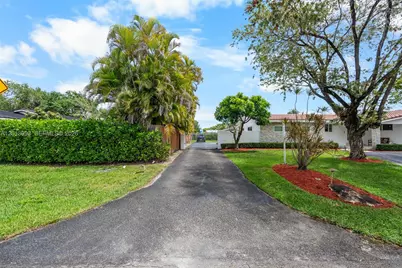 12425 SW 91st Ave, Miami, FL 33176 - Photo 4