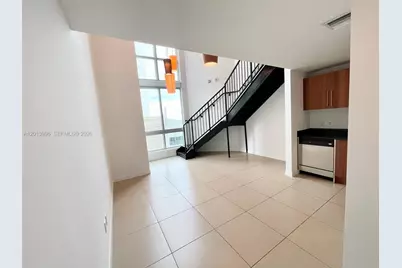 300 S Biscayne Blvd #L-830, Miami, FL 33131 - Photo 6