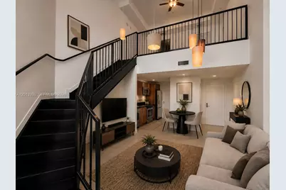 300 S Biscayne Blvd #L-830, Miami, FL 33131 - Photo 2
