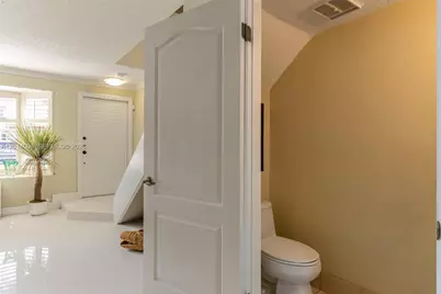 10122 SW 77th Ct, Miami, FL 33156 - Photo 10