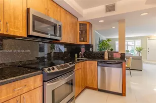 10122 SW 77th Ct, Miami, FL 33156 - Photo 14