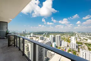 55 SW 9th St, Miami, FL 33130 - Photo 22
