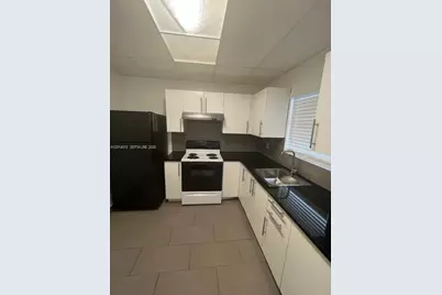 15153 NE 6th Ave #10, Miami, FL 33162 - Photo 2