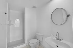 10 SW South River Dr, Miami, FL 33130 - Photo 12
