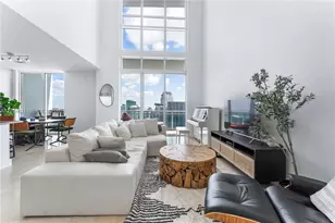 950 Brickell Bay Dr, Miami, FL 33131 - Photo 2