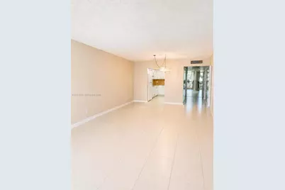 900 Saint Charles Pl #520, Pembroke Pines, FL 33026 - Photo 12