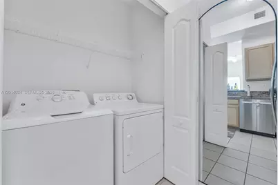6001 SW 70th St #412, South Miami, FL 33143 - Photo 12