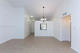 717 Gardens Dr, Pompano Beach, FL 33069 - Photo 4