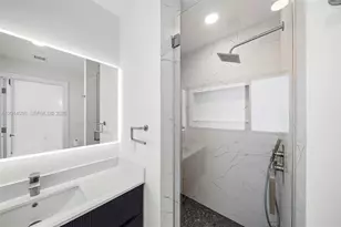 900 Biscayne Blvd, Miami, FL 33132 - Photo 18