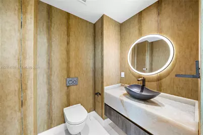 900 Biscayne Blvd #4202, Miami, FL 33132 - Photo 26