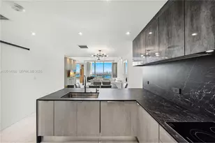 900 Biscayne Blvd, Miami, FL 33132 - Photo 14