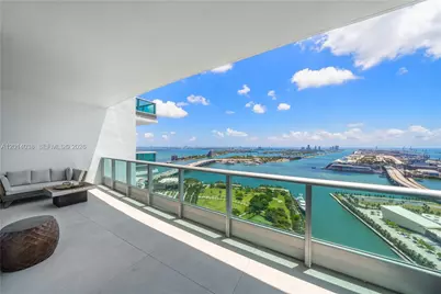 900 Biscayne Blvd #4202, Miami, FL 33132 - Photo 10