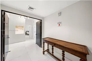 900 Biscayne Blvd, Miami, FL 33132 - Photo 12