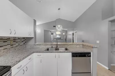 1308 E Glen Oak Rd #1308, North Lauderdale, FL 33068 - Photo 24