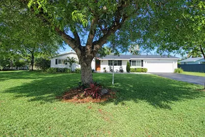 27420 SW 165th Ave, Homestead, FL 33031 - Photo 2
