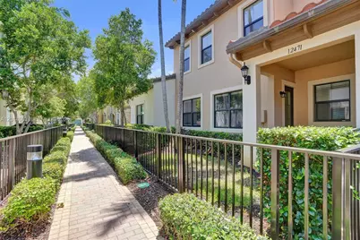 12471 NW 32nd Mnr #12471, Sunrise, FL 33323 - Photo 8