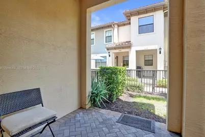 12471 NW 32nd Mnr #12471, Sunrise, FL 33323 - Photo 6