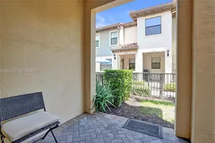 12471 NW 32nd Manor, Sunrise, FL 33323 - Photo 6
