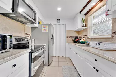 3171 NW 16th St, Lauderhill, FL 33311 - Photo 8