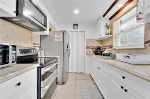 3171 NW 16th St, Lauderhill, FL 33311 - Photo 8