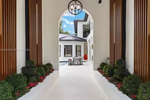 541 E Enclave Cir E, Pembroke Pines, FL 33027 - Photo 56