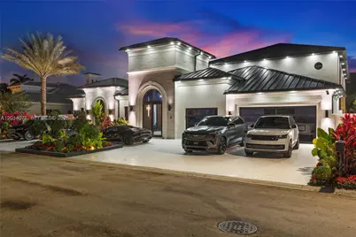 541 E Enclave Cir E, Pembroke Pines, FL 33027 - Photo 2
