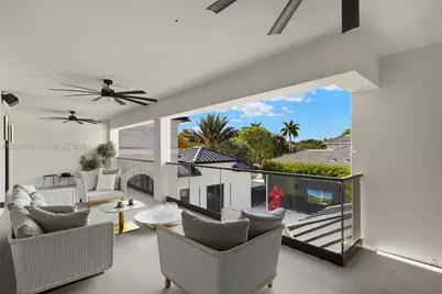 541 E Enclave Cir E, Pembroke Pines, FL 33027 - Photo 28