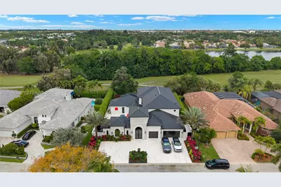 541 E Enclave Cir E, Pembroke Pines, FL 33027 - Photo 68