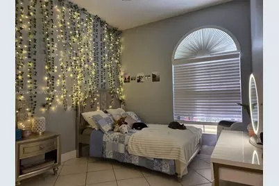 1101 NW 180th Ave, Pembroke Pines, FL 33029 - Photo 38