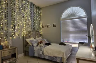 1101 NW 180th Ave, Pembroke Pines, FL 33029 - Photo 38