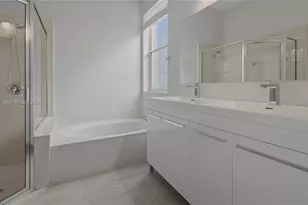 1101 NW 180th Ave, Pembroke Pines, FL 33029 - Photo 34