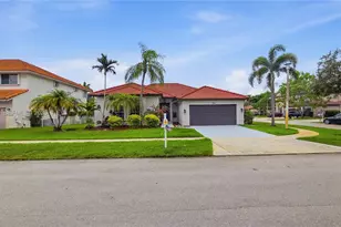 1101 NW 180th Ave, Pembroke Pines, FL 33029 - Photo 2