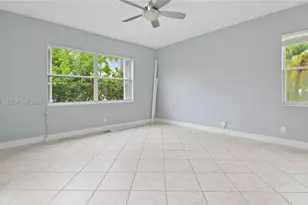 1101 NW 180th Ave, Pembroke Pines, FL 33029 - Photo 16