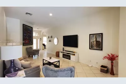 2051 NW 125th Ter, Pembroke Pines, FL 33028 - Photo 2