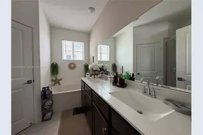 1921 SE 8th Pl, Homestead, FL 33034 - Photo 14