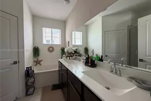 1921 SE 8th Pl, Homestead, FL 33034 - Photo 14