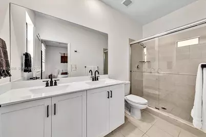 21059 NE 8th Ave #0, Miami, FL 33179 - Photo 24