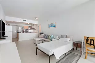 218 SE 14th St, Miami, FL 33131 - Photo 8