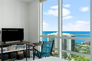 218 SE 14th St, Miami, FL 33131 - Photo 2