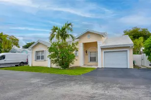 6410 SW 112th Pl, Miami, FL 33173 - Photo 2