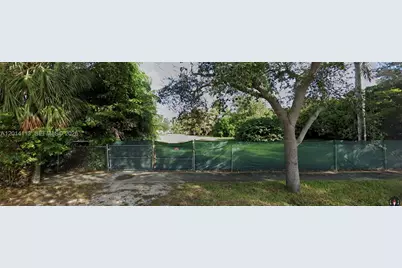 1121 NE 83rd St, Miami, FL 33138 - Photo 8