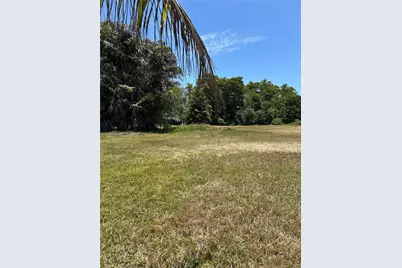 1121 NE 83rd St, Miami, FL 33138 - Photo 6